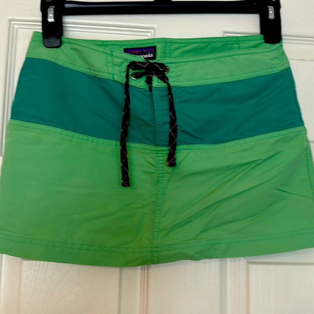 Super cute swim skirt!